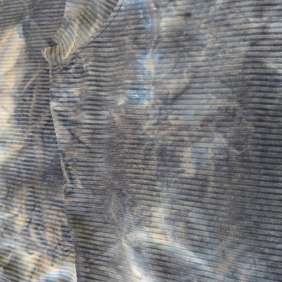 Dressed In LALA - Picture 2 of 2